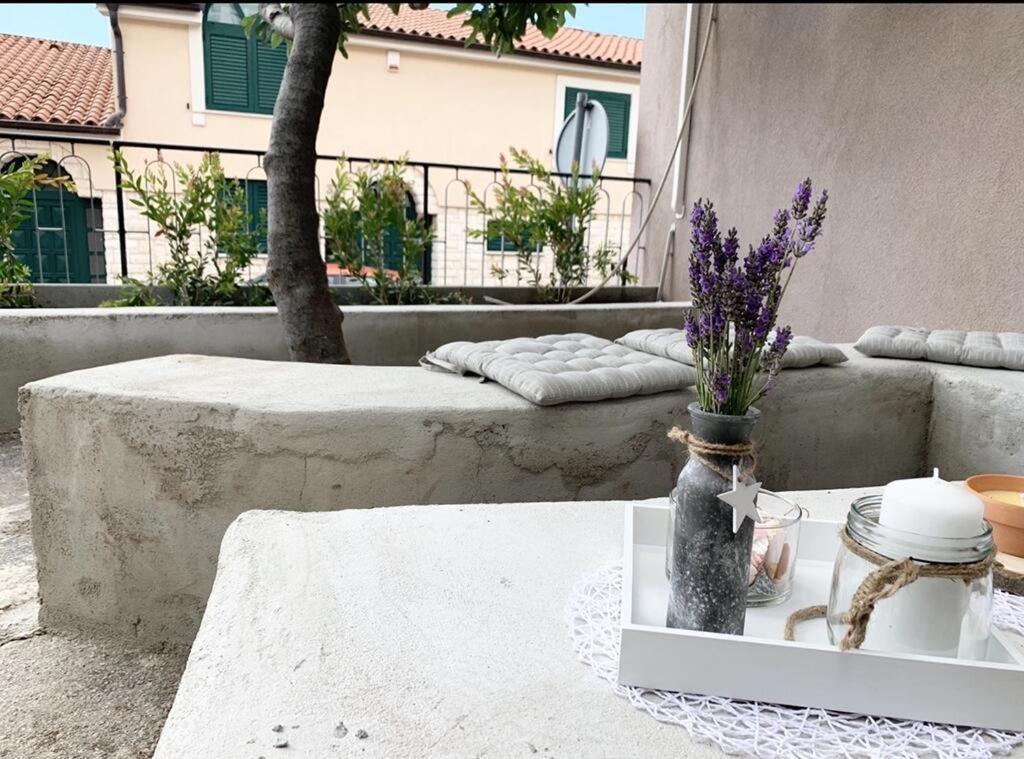 Ra City Garden Suite Pola Esterno foto